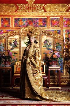 Curse Of The Golden Flower, Gong Li, Belly Dancing Videos, Flower Costume, Traditional Japanese Kimono, Historical Movies, Asian Clothing, Costume Drama, Golden Flower