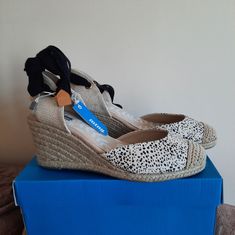 Brand New With Tags Still Attached. Canvas With Leather Lining. Heel Height 3.31 In. Made In Spain, European Size 39, Fits American Size 8. In The Original Box. Non-Smoking House Espadrille Shoes, Espadrilles, Heel Height, Cream, Brand New, Women Shoes, Heels, The Originals, Women Shopping