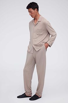 Designed for comfort at home and deeper, more restful sleep — our Men's Classic Cozy Pajama Shirt is tailored in a soft TENCEL™ Modal-based blend in a timelessly elevated look you'll love to wake up in each morning. Details Materials & Care Shipping & Returns • Classic button-down style with a lay-flat camp collar, convenient phone pocket, and a relaxed, generous fit.• Made from carbon-zero TENCEL™ Modal with plant-based cashmere fibers for an enhanced texture — a planet-friendly alternative to Home Wear Men, Men Lounge Wear, Men Sleepwear, Male Pajamas, Lounge Wear Aesthetic, Winter Lounge Wear, Lounge Wear Men, Elegant Loungewear, Men Loungewear