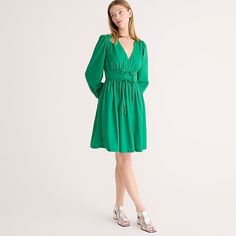 Kelly Green Cotton Poplin V Neck Mini Dress By J. Crew Cocktails, Date Night, Parties, This Dress Has You Covered. With Easy Puff Sleeves, An Elegant V-Neck, Defined Waistline (With Bows!) And Mini Silhouette That Pairs Perfectly With Your Favorite Pair Of Heels On A Night Out. A-Line Silhouette. 100% Cotton. Side Zip. Pockets. Lined Skirt. Machine Wash. Item Bk962. New With Tags Size 8 T Easy Puff, Tie Sleeve Dress, Night Parties, Linen Shift Dress, Silk Chiffon Dress, Mini Dresses For Women, Lined Skirt, Silk Mini Dress, Mini Shift Dress