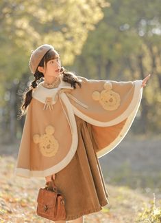 Bear Inspired Outfits, Cute Bear Outfits, Outfits With Capes, Cute Japanese Outfits, Kawaii Winter Outfits, Brown Cape, Good Aesthetic, Bear Outfit, Cape Outfit