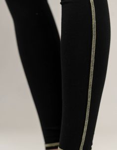 Leggings are close-fitting clothes made of elastic knitwear. They are high waisted and ankle length. Decorated with decorative seams using a contrasting thread. Leggings are usually worn as sportswear or fitness wear because they are comfortable and do not restrict movement. However, they can also be a great option for everyday wear as they are very comfortable and can be paired with a variety of tops and shoes.Season: Spring/Autumn/SummerModel height is 175 cm, wearing size SProduct dimensions: Stretch Bottoms With Contrast Trim For Loungewear, Athleisure Activewear With Contrast Trim For Gym, Sporty Stretch Activewear With Contrast Trim, Casual Stretch Activewear With Contrast Trim, Fitted Athleisure Activewear With Contrast Trim, Contrast Trim Activewear For Workout, Stretch Bottoms With Contrast Trim For Sports, Stretch Sports Bottoms With Contrast Trim, Fitted Sports Bottoms With Contrast Trim