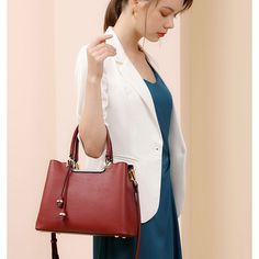 記念日, 出掛け, 遊ぶ ショッピング カジュアル レッドレディース レッド レザー サッチェル ハンドバッグ Leather Satchel Handbags, Satchel Handbags, Leather Satchel, Red Color, Lady In Red, Hanging Out, Red Leather, Satchel, Going Out