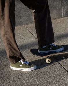 Skateboard Outfit, Shoe Rotation, Skateboard Outfits, Collection Ideas, One Star, Sneakers Men Fashion, Photo Dump, On Shoes, Men Fashion