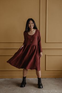 Mid-length linen dress LAPLAND. With buttons and pockets. Perfect for every occasion! Wear it to work or when you go out! Perfect for a party, too! ABOUT • LAPLAND linen dress• Model is 172cm and wearing LAPLAND dress in size XS/S • Available in XS/S, M, L/XL • Made from 100% certified European linen • Stone washed for maximum softness • Available in 9 colors Size Chart: XS/S: US 2-6/ UK 4-8/ EU 32-36 M: US 8-10/ UK 10-12/ EU 38-40L/XL: US 12-14/ UK 14-16/ EU 42-44 Please note that colors may va Terracotta Linen, Unique Color Palette, Sage Green Dress, Terracotta Color, Linen Dress Women, Buy Linen, Linen Midi Dress, Dresses Xxl, Ethical Clothing