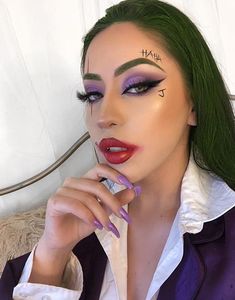 Joker Halloween Makeup, Makeup Zombie, Halloween Make-up Looks, Joker Halloween, Joker Makeup, Cute Halloween Makeup, Cool Halloween Makeup