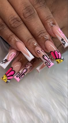 Acrylic Nails Graphic Design, Honeycomb Nails Acrylic, 90s Nail Designs Black Women, Money Bag Nails, Dope Nail Designs Swag, Gangsta Nails, Ysl Nails, Mail Sets, Acrylic Nail Designs Classy