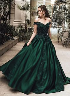 Green Ball Gown, Prom Dresses Off The Shoulder, Satin Ball Gown, Green Prom, Gown Prom, Green Prom Dress, Sweet 16 Dresses, Grad Dresses, Satin Prom Dress