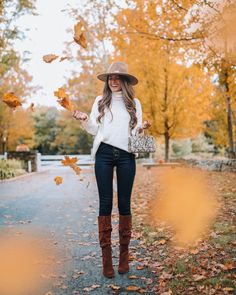 Brown Boots Women Outfit Winter, Horse Racing Outfits Women, Cowboy Boots Outfit Fall, Southern Curls And Pearls, Cute Thanksgiving Outfits, Thanksgiving Outfit Women, Looks Country, Belem, Trendy Fall Outfits