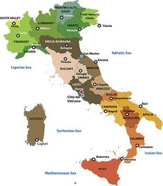 a map of italy with all the major cities and their respective towns in different colors