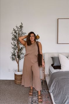 Curvy Two Piece Outfit, Midsize Matching Set, Summer Outfit Inspiration Midsize, Brunch Outfit Summer Midsize, Summer Looks Midsize, Midweight Outfits, Midsize Travel Outfit Summer, Midsize Comfy Outfits Summer, Midsize Bohemian Fashion