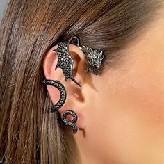 Dragon Jewelry Earrings, Silver Ear Cuff Earrings, Dragon Ear Cuffs, Climbing Earrings, Types Of Ear Piercings, Enchanted Jewelry, Cuff Earring, Dragon Earrings, Gothic Earrings