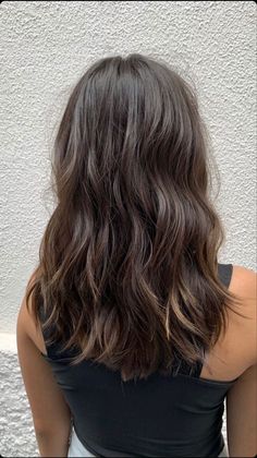 Brown Hair Inspo Brunettes Short, Wavy Brown Hair Medium Length, Hair Cuts For Brunettes Mid Length, Dark Brown Hairstyles Medium, Haircuts For Thick Brown Hair, Chocolate Brown Hair Mid Length, Medium Length Brown Hair With Lowlights, Haircut Inspo Medium Length, Mom Chop Hair Brunette