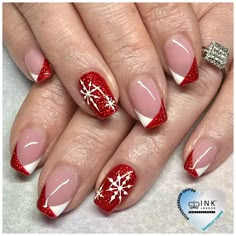 Hoț Girl Nails, Gel Extension Nails Christmas, French Manicure With Christmas Design, Red Tip French Manicure Christmas, French Christmas Nails, Christmas French Manicure, Christmas Nails French, Red Nail Art Designs, Polish Manicure