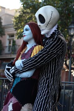 two people dressed as jack and sally from the nightmare