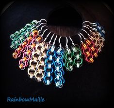 "Handmade Celtic Helms chain pattern chainmaille earrings in wizarding school house colors made with 5/32\" and 1/4\" anodized aluminum rings with stainless steel earring wire hooks.  Handmade Nickel Free chain maille jewelry makes a great gift. There are two lengths available, the long version is 2.25\" inches long, the short ones are 1.5\" inches long. Red - gold, red, and black Gold - champagne and black Blue - two shades of blue with black Green - two shades of green with black Matching brac Jump Ring Earrings, Diy Earrings Easy, Wire Tree Sculpture, Chainmaille Bracelet, Earring Wire, Chain Maille Jewelry, Chain Pattern, Jewelry Chain, Chain Maille