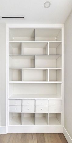 The IKEA KALLAX unit is common in many home offices. Here's how to hack the KALLAX into a built in unit for more polished appearance. Ikea Kallax Bookshelf, Ikea Kitchen Hacks, Kallax Unit, Ikea Cubes, Ikea Pantry, Ikea Kallax Unit, Ikea Built In, Bedroom Built Ins, Durable Countertops