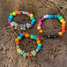 #bracelet #kandi Kandi Color Combos, Kandi Patterns Bracelets, Kandi Ideas Words, Kandi Bracelets Ideas, Bracelets Kandi, Rave Bracelets, Pulseras Kandi