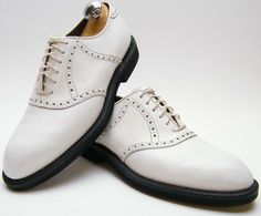 MENS VINTAGE FOOT JOY 55780 WHITE PEBBLE LEATHER OXFORD DRESS SHOES SZ 8.5~1/2 B Maker FOOTJOY Size MENS 8.5B NARROW Material Leather Soles are made of MAN MADE Sole Condition (10 being new) 8 Blemishes / Defects / Condition  Good Used VINTAGE Condition. SCUFF ON TOES OF LEFT SHOE..SEEN IN PICTURES ALL ITEMS ARE SOLD AS IS. NO REFUNDS. NO RETURNS. NO EXCEPTIONS Color(s) WHITE Dimensions : The following are the measurements for these shoes. Please measure against some you already own. Not all mak Formal Oxfords With Ortholite Insole And Round Toe, Classic Oxfords With Ortholite Insole For Formal Events, White Cap Toe Oxfords For Derby, Classic Formal Oxfords With Ortholite Insole, White Rubber Sole Dress Shoes For Derby, White Brogue Dress Shoes With Plain Toe, White Dress Shoes With Rubber Sole For Derby, Classic Formal Dress Shoes With Ortholite Insole, White Dress Shoes With Brogue Detailing