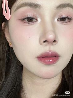 Makeup Korean, Makeup Tutorial Foundation, Cute Eye Makeup, Makeup Accesories, Makeup Tutorial Eyeliner, Youtube Makeup, Makeup Makeover, Makeup Obsession