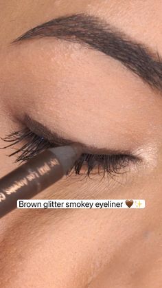 Easy Smokey Eyeliner For Beginners, Makeup Looks With Brown Eyeliner, Kajal Eyeliner Looks, Eyeliner For Brown Skin, Karwachauth Makeup Look, Brown Waterline Makeup, Karwachauth Hairstyle, Smokey Brown Eyeliner, Makeup With Grey Dress