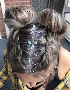 Space Bun Rave Hair, Glitter Buns Hairstyles, Space Buns Concert Hair, Glitter Part Hairstyles, Concert Hairstyles With Glitter, Festival Hairstyles Glitter, Space Buns With Glitter Roots, Space Buns Glitter Roots, Space Buns With Added Hair