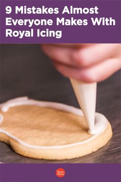 Royal Icing Cookies Recipe, Sugar Cookie Icing Recipe, Cookie Decorating Icing, Christmas Sugar Cookies Decorated, Royal Iced Cookies