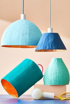 Don't toss those cereal boxes. Upcycle them into one-of-a-kind pendant lights. Luminaria Diy, Diy Pendant Light, Up Balloons, Plastic Table Covers, Diy Lamp Shade