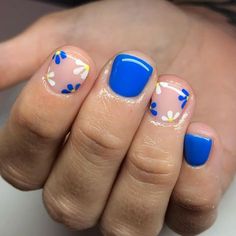 𝓑𝔂 𝓔𝓿𝓮 𝓑𝓮𝓽𝓽𝓼 .. (@byevebetts) • Instagram photos and videos Teen Nails, Short Nail Manicure, Sassy Nails, Cute Simple Nails, Subtle Nails, Gel Nails Diy, Summery Nails, Pretty Gel Nails, Cute Gel Nails