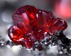 Ruby Gemstone Aesthetic, Crystals Red, Red Stones Crystals, Garnet Crystal Aesthetic, Dark Red Crystals Aesthetic, Minerals Crystals Stones, Garnet Crystal