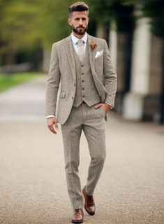 Brown Tweed Suits For Men Wedding, Men’s Classic Suits, Light Brown Groom Suit, Countryside Wedding Suit, Mens Fall Suits, Mountain Wedding Suit Groom Attire, Autumn Suit Men, Light Brown Suit Men, Vintage Groom Outfit