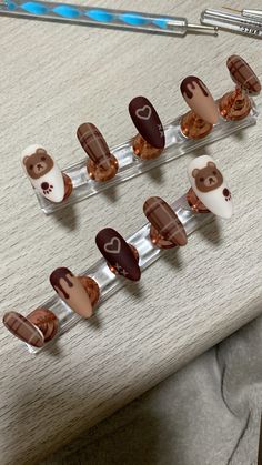 Cute Brown And White Nails, White And Light Brown Nails, Cute Bear Nail Designs, Cute Bear Nails Korean, Cute Bear Nail Art, Gel Nails Ideas Brown, Brown Bear Nails Design, Brown Theme Nails, Brown Mushroom Nails