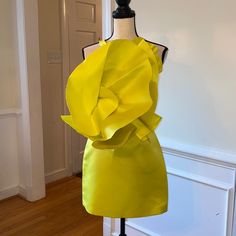 NWT Bright Yellow Party Dress by Zara SIZE- Small Yellow Party Dress, Yellow Party Dresses, Yellow Party, Red Carpet Ready, Hot Outfits, Perfect Party, Stunning Dresses, Bright Yellow, Zara Dresses