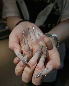 Long Stiletto Nails Designs Unique, Rings Coquette, Silver Tip Nails, Stilettos Nails, White Stiletto Nails, Nails Unique, Long Stiletto Nails