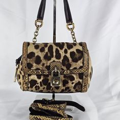 Pre Owned D&G Bag, Used Normal In Good Condition, Signs Of Use On The Exterior And Interior, Overall In Usable Condition. See Pictures Posted For Reference Due To Storage There Is A Slight Smell Dog & Smoke Free Home Printed Bags, Dolce And Gabbana, Bag Lady, Exterior, Shoulder Bag, Signs, Women Shopping