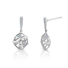 Evara Earrings by Jewelove Metal : Platinum Platinum Purity : 95% Purity Mark : Pt 950 Estimated Platinum Weight : 3.7 grams Estimated Diamond Weight : 0.20 cts. Diamond Color : IJ Diamond Clarity : SI Diamond Grading Report : SGL Certificate of Authenticity : Platinum Guild International please call us at +91-9828012999 or email us at WeCare@Jewelove.in Modern Diamond Cut Drop Earrings, Modern Teardrop Diamond Cut Earrings, Modern Pierced Diamond Earrings For Wedding, Modern Wedding Diamond Earrings Pierced, Luxury Elegant Platinum Diamond Earrings, Elegant Platinum Diamond Earrings Gift, Diamond White Dangle Earrings, Modern Diamond White Single Earring, Modern Dangle Earrings With Diamond Accents