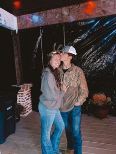 Punchy Couple, Country Bf And Gf Pics, Rodeo Couples Goals, Cute Cowboy And Cowgirl Couple Pics, Rodeo Relationship Goals, Future Cowboy, Country Couples Teenage, Teen Relationships, Country Dates