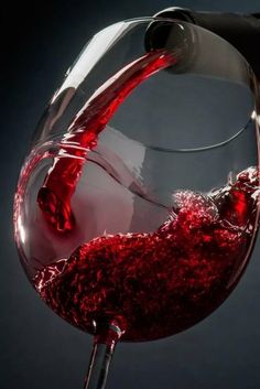 Food Photography Lighting Setup, Wine Bottle Photography, Hard Drinks, Photography Lighting Setup, Fast Shutter Speed, Modern Artwork Abstract, Still Life Photos