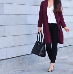 Outfits With Burgundy Cardigan, Maroon Cardigan Outfit Work, Long Burgundy Cardigan Outfit, Maroon Cardigan Outfit, Burgandy Cardigan, Classic Fashion Pieces, Womens Fashion Casual Jeans, Maroon Cardigan, Burgundy Outfit