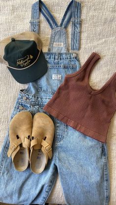 Granola Girl #EarthyEleganceTrends #SunriseChicFashion Rust T Shirt Outfit, Camping Outfits Aesthetic Summer, Nature Tone Outfits, Western Hiking Outfits, Bluegrass Aesthetic Outfit, Light And Airy Outfits, Beachy Vintage Aesthetic Outfits, Granola Western Aesthetic, Coastal Grunge Outfits