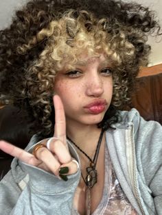 Cool Hair Color For Curly Hair, Colored Bangs Curly Hair, Curly Hair With Bangs Dyed, Curly Hair With Colored Bangs, Hair Dye For Short Curly Hair, Short Curly Split Dyed Hair, White Streak In Hair Curly, Raccoon Tail Hair Curly, Alt Natural Hair Colors