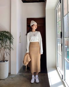 Modesty Outfits, Korean Casual Outfits, Muslim Fashion Outfits, Hijab Fashion Inspiration, Clothing Photography, Outfit Inspiration Fall, Korea Fashion, Warm Outfits, Feminine Outfit