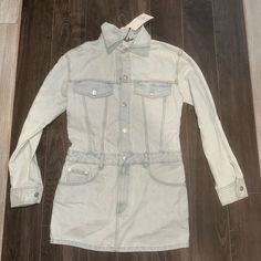 All Over Light Wash Denim Long Sleeve Dress With Silver Hardware. Mini Dress Style, Measurements Are In The Pictures. Zara Denim Dress, Cute Chill Outfits, Zara Fall, Knit Shift Dress, High Neck Mini Dress, Satin Long Sleeve, Chiffon Mini Dress, Pleated Mini Dress, Satin Mini Dress