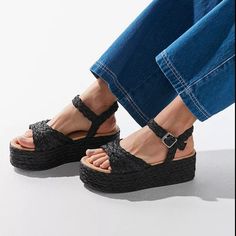 Never Been Worn. Darling Uo Woven Platform Sandals! Casual Black Woven Sandals, Beach Black Sandals With Woven Detail, Black Braided Sandals For The Beach, Black Woven Sandals For Vacation, Black Closed Toe Straw Sandals, Black Straw Sandals For Beach, Vacation Black Straw Sandals, Casual Braided Sandals For Spring, Black Straw Platform Wedge Sandals