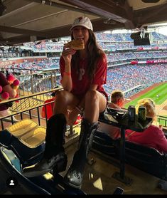 Baseball Game Outfit Aesthetic, Philly Outfits, Solo Pic Ideas, Baseball Fits, Insta Grid, Insta Poses, Outing Outfit, Childhood Dream, Big Brothers