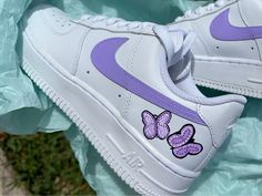 Hand Painted Made to order butterfly custom AF1 PURPLE If would like a different color please message me  * only authentic Nike af1 used for sneaker  *made to order  * since it's hand painted/ customized each butterfly might vary slightly from the other  * message for customized orders  *no returns as this is handmade Custom Purple Sneakers For Streetwear, Purple Sneaker, Butterfly Purple, Bat Mitzvah Party, Custom Af1, Purple Sneakers, Custom Air Force 1, Womens Tie, Air Force 1 Low