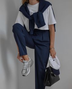 Board Shoulders Women Outfit, Practical Outfits, Skandinavian Fashion, Looks Street Style, Mode Inspo