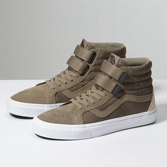 Surplus Nylon SK8-Hi Reissue V Handmade Shoes Pattern, Minimalist Sneakers, Mens Fashion Casual Shoes, Iconic Shoes, Fresh Shoes, Mens Fashion Casual Outfits