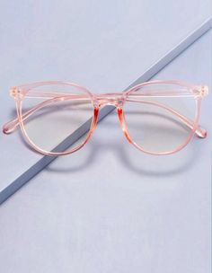 Big Round Glasses, Clear Frame Glasses, Glasses For Face Shape, Clear Glasses Frames, Glass Store, Glasses Trends, Nice Glasses