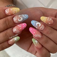 1,327 Likes, 3 Comments - Geral Jaramillo💗 (@nailsgeraldinj) on Instagram: “🌙💫 #acrylicnails #esculpidas #acrílicas #nailsart #white #encapsuladas #glitter #glitternails…” Nails Art Designs, Witchy Nails, Hippie Nails, Moon Nails, Colorful Nail, Crazy Nails, Really Cute Nails, Nails Only, Kawaii Nails